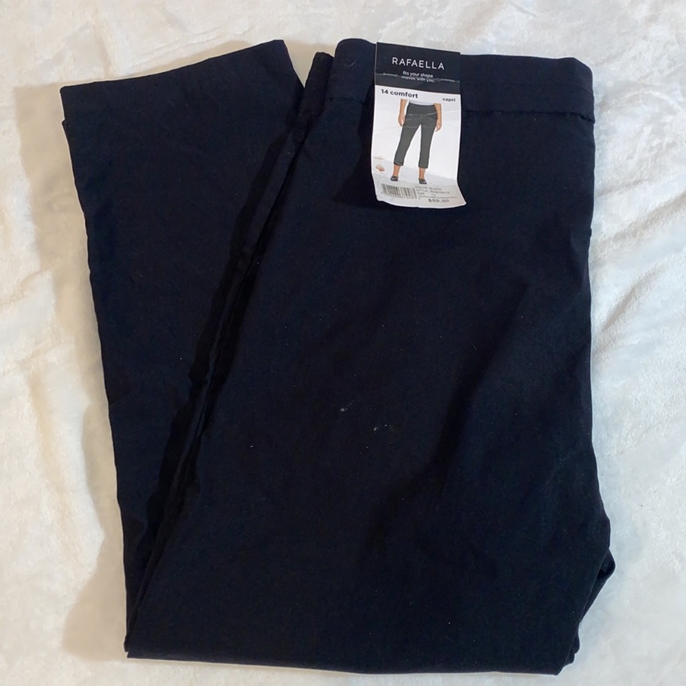 Women’s Rafaella Black Capri, size 14 comfort